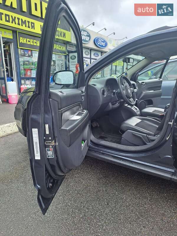 Внедорожник / Кроссовер Jeep Compass 2014 в Киеве