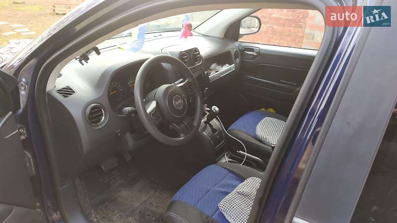 Внедорожник / Кроссовер Jeep Compass 2015 в Валках