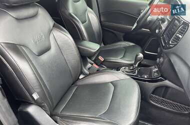 Внедорожник / Кроссовер Jeep Compass 2018 в 