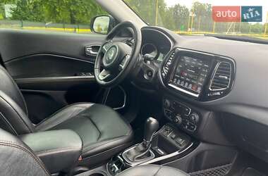 Внедорожник / Кроссовер Jeep Compass 2018 в 