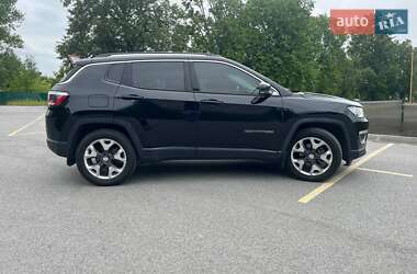 Внедорожник / Кроссовер Jeep Compass 2018 в 