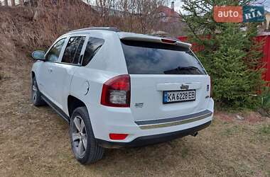 Внедорожник / Кроссовер Jeep Compass 2016 в 