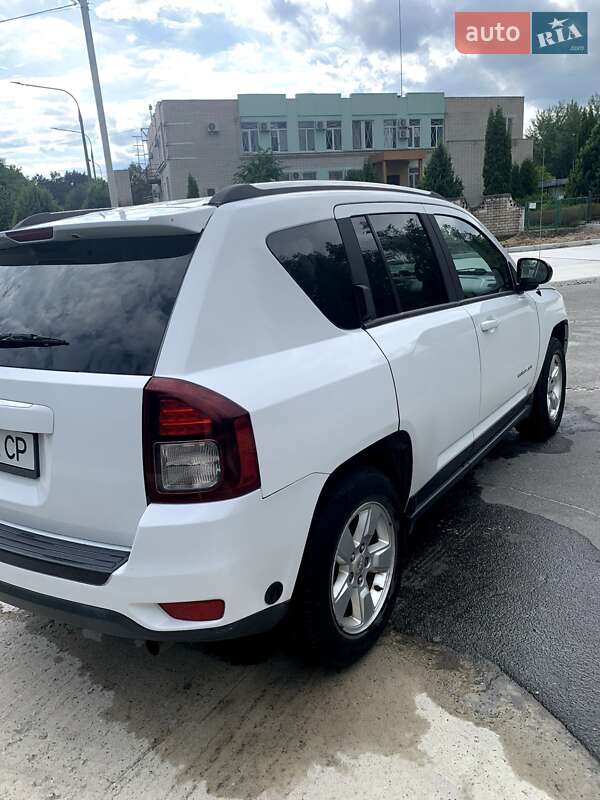 Внедорожник / Кроссовер Jeep Compass 2014 в Нетешине фото 5 Внедорожник / Кроссовер Jeep Compass 2014 в Нетешине