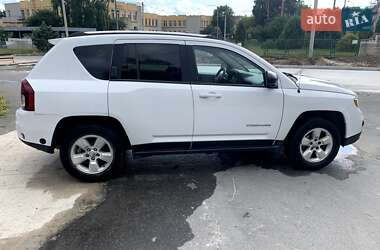 Внедорожник / Кроссовер Jeep Compass 2014 в 