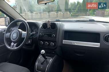 Внедорожник / Кроссовер Jeep Compass 2014 в 