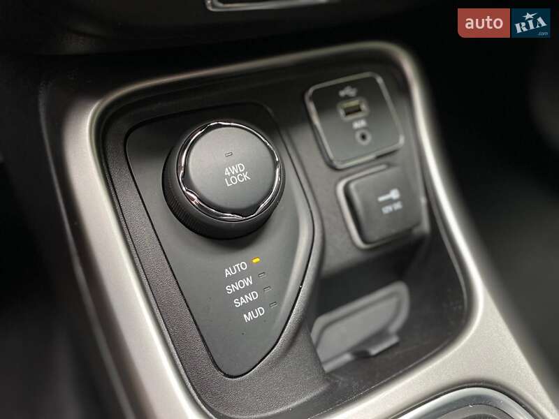 Внедорожник / Кроссовер Jeep Compass 2018 в Киеве