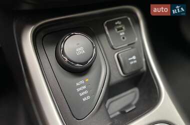 Внедорожник / Кроссовер Jeep Compass 2018 в 