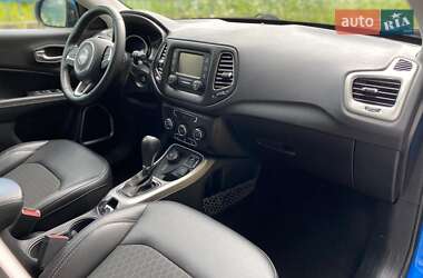 Внедорожник / Кроссовер Jeep Compass 2018 в 