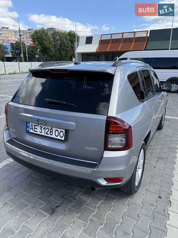 Внедорожник / Кроссовер Jeep Compass 2014 в Кривом Роге