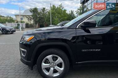 Внедорожник / Кроссовер Jeep Compass 2019 в 