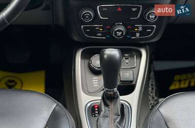 Внедорожник / Кроссовер Jeep Compass 2019 в 