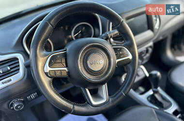 Внедорожник / Кроссовер Jeep Compass 2019 в 