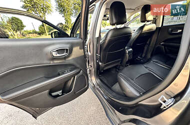 Внедорожник / Кроссовер Jeep Compass 2019 в 