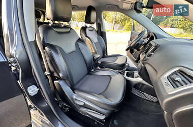 Внедорожник / Кроссовер Jeep Compass 2019 в 