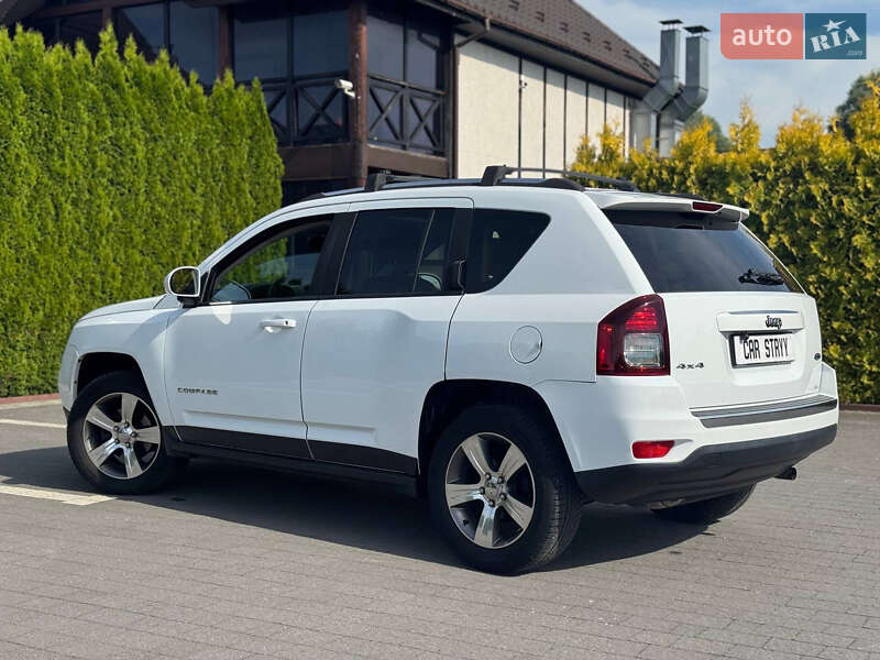 Внедорожник / Кроссовер Jeep Compass 2015 в Стрые
