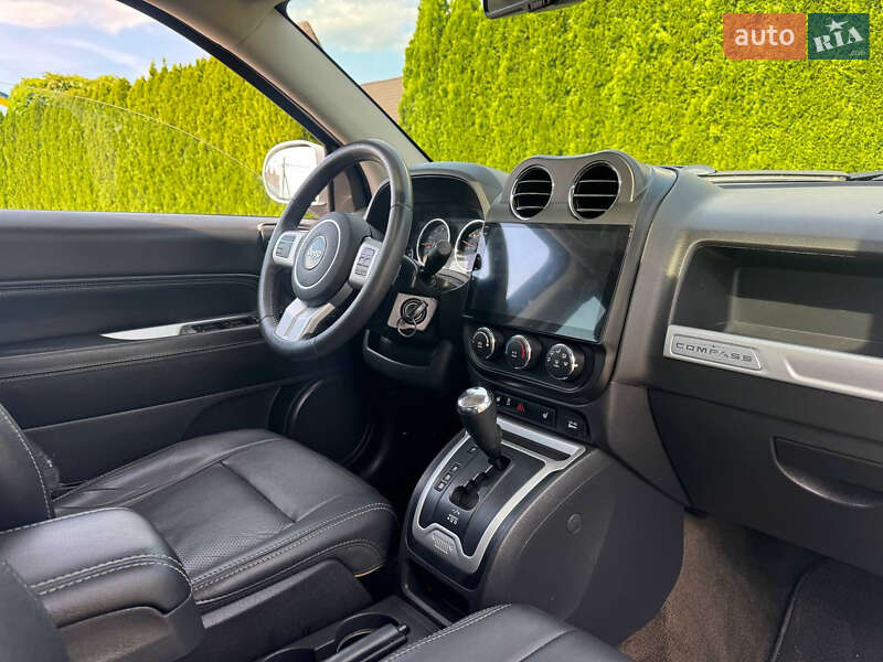 Внедорожник / Кроссовер Jeep Compass 2015 в Стрые