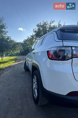 Внедорожник / Кроссовер Jeep Compass 2022 в 