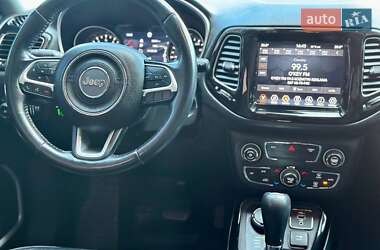 Внедорожник / Кроссовер Jeep Compass 2019 в 