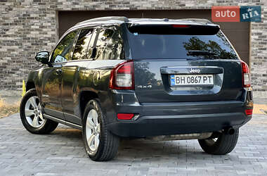 Внедорожник / Кроссовер Jeep Compass 2015 в 