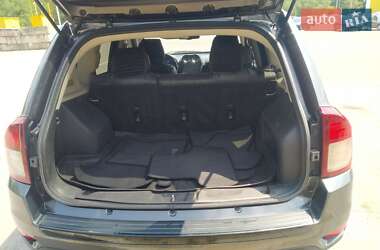 Внедорожник / Кроссовер Jeep Compass 2015 в 