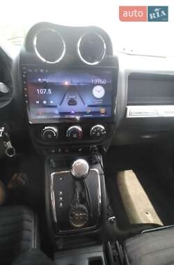 Внедорожник / Кроссовер Jeep Compass 2015 в 