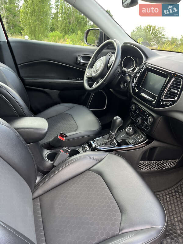 Внедорожник / Кроссовер Jeep Compass 2018 в Верхнеднепровске