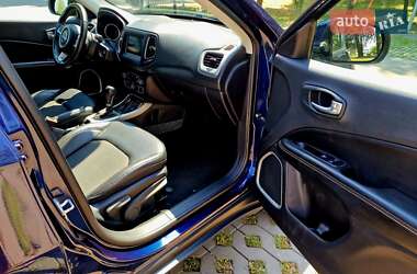 Внедорожник / Кроссовер Jeep Compass 2018 в 