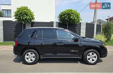 Внедорожник / Кроссовер Jeep Compass 2015 в 