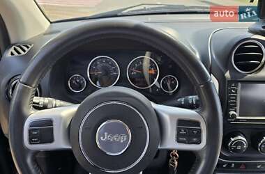 Внедорожник / Кроссовер Jeep Compass 2015 в 