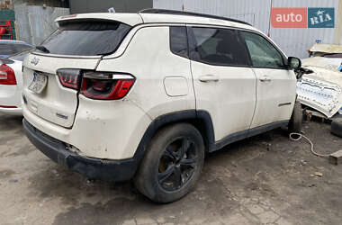 Внедорожник / Кроссовер Jeep Compass 2018 в 