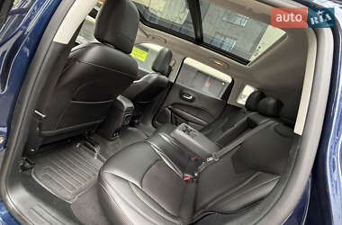 Внедорожник / Кроссовер Jeep Compass 2017 в 