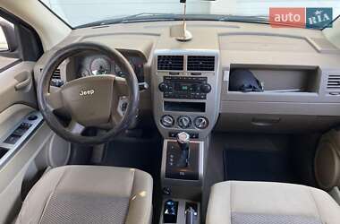 Внедорожник / Кроссовер Jeep Compass 2007 в 