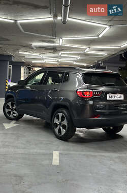 Внедорожник / Кроссовер Jeep Compass 2017 в 