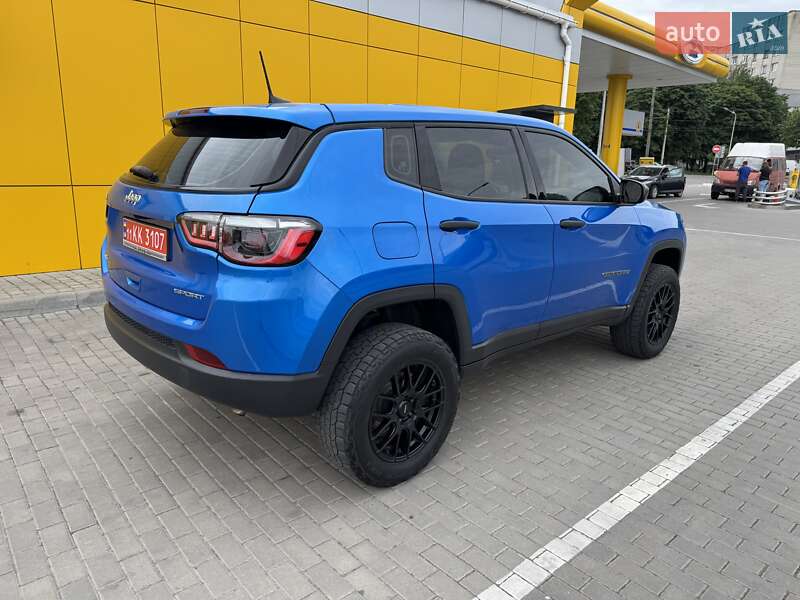 Внедорожник / Кроссовер Jeep Compass 2020 в Ровно