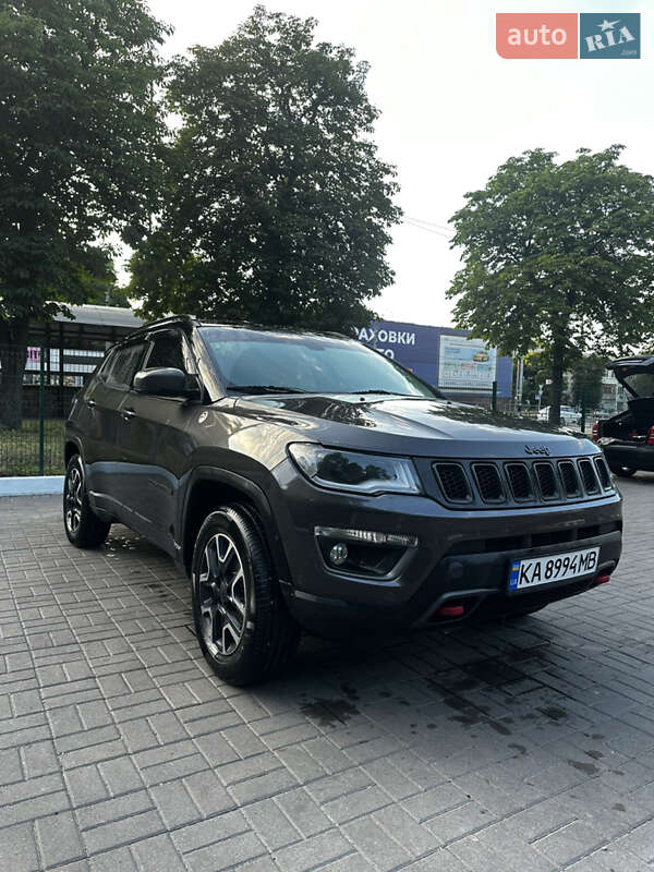 Внедорожник / Кроссовер Jeep Compass 2020 в Киеве