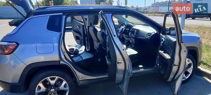 Внедорожник / Кроссовер Jeep Compass 2019 в Киеве