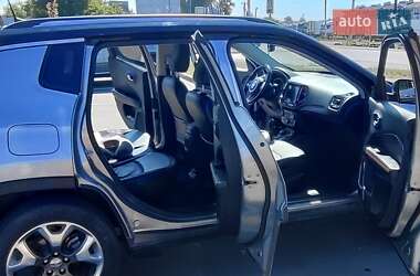 Внедорожник / Кроссовер Jeep Compass 2019 в 
