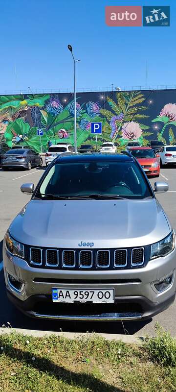 Внедорожник / Кроссовер Jeep Compass 2019 в Киеве