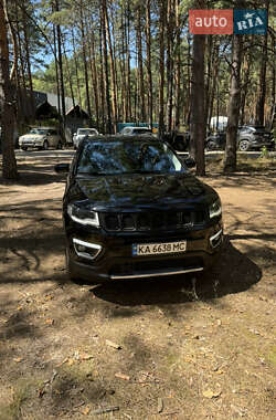 Внедорожник / Кроссовер Jeep Compass 2018 в 