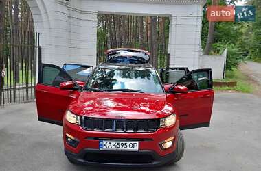 Внедорожник / Кроссовер Jeep Compass 2018 в 