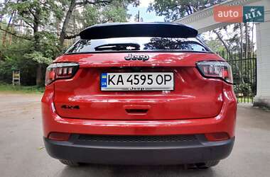 Внедорожник / Кроссовер Jeep Compass 2018 в 