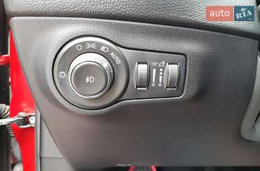 Внедорожник / Кроссовер Jeep Compass 2018 в 