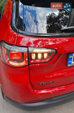 Внедорожник / Кроссовер Jeep Compass 2018 в 