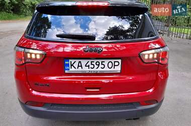 Внедорожник / Кроссовер Jeep Compass 2018 в 
