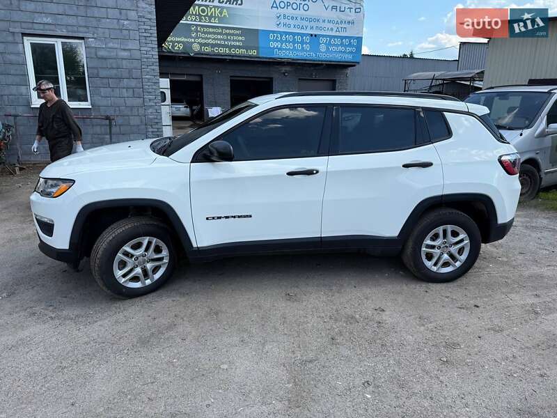 Позашляховик / Кросовер Jeep Compass 2017 в Кам'янському