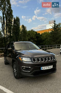 Внедорожник / Кроссовер Jeep Compass 2017 в 