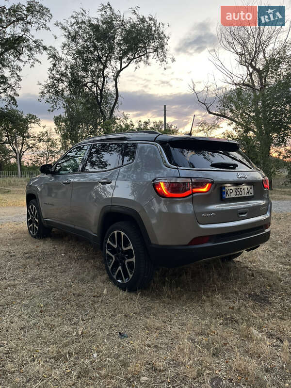 Внедорожник / Кроссовер Jeep Compass 2017 в Запорожье
