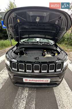Позашляховик / Кросовер Jeep Compass 2017 в 