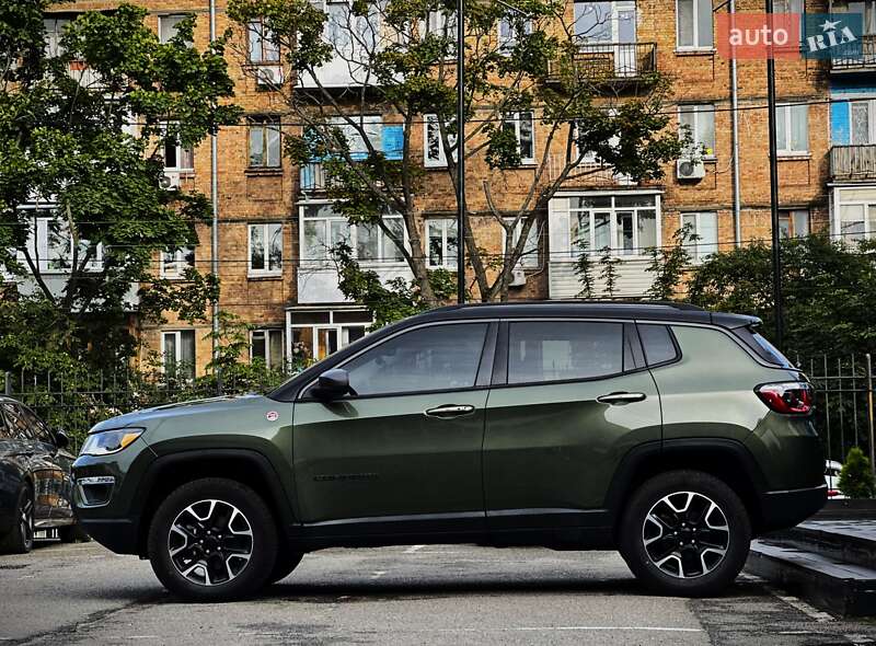 Внедорожник / Кроссовер Jeep Compass 2020 в Киеве
