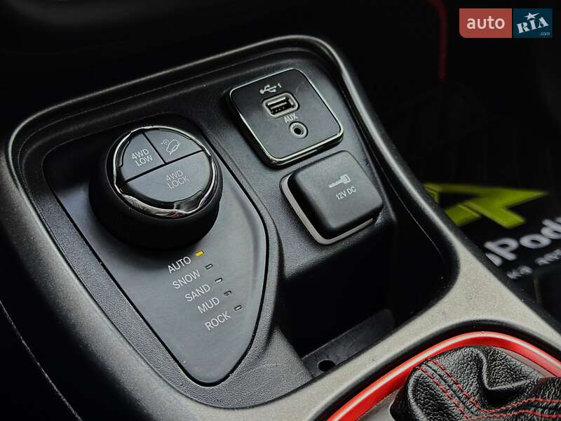 Внедорожник / Кроссовер Jeep Compass 2020 в Киеве
